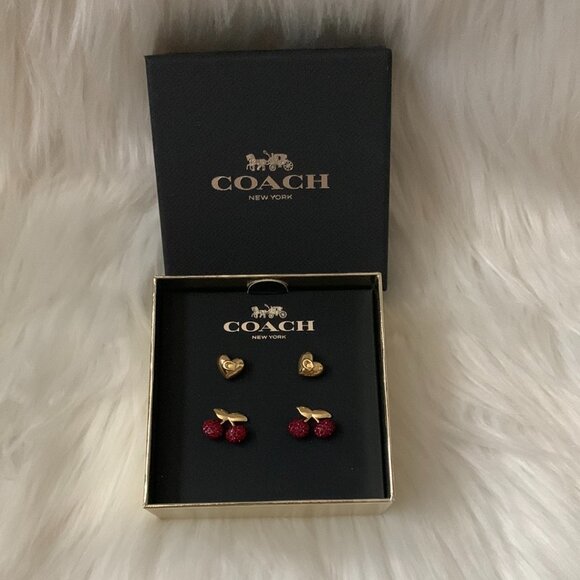 COACH Cherry Heart Stud Earrings in Gold (2) PAIRS SET - Picture 1 of 2